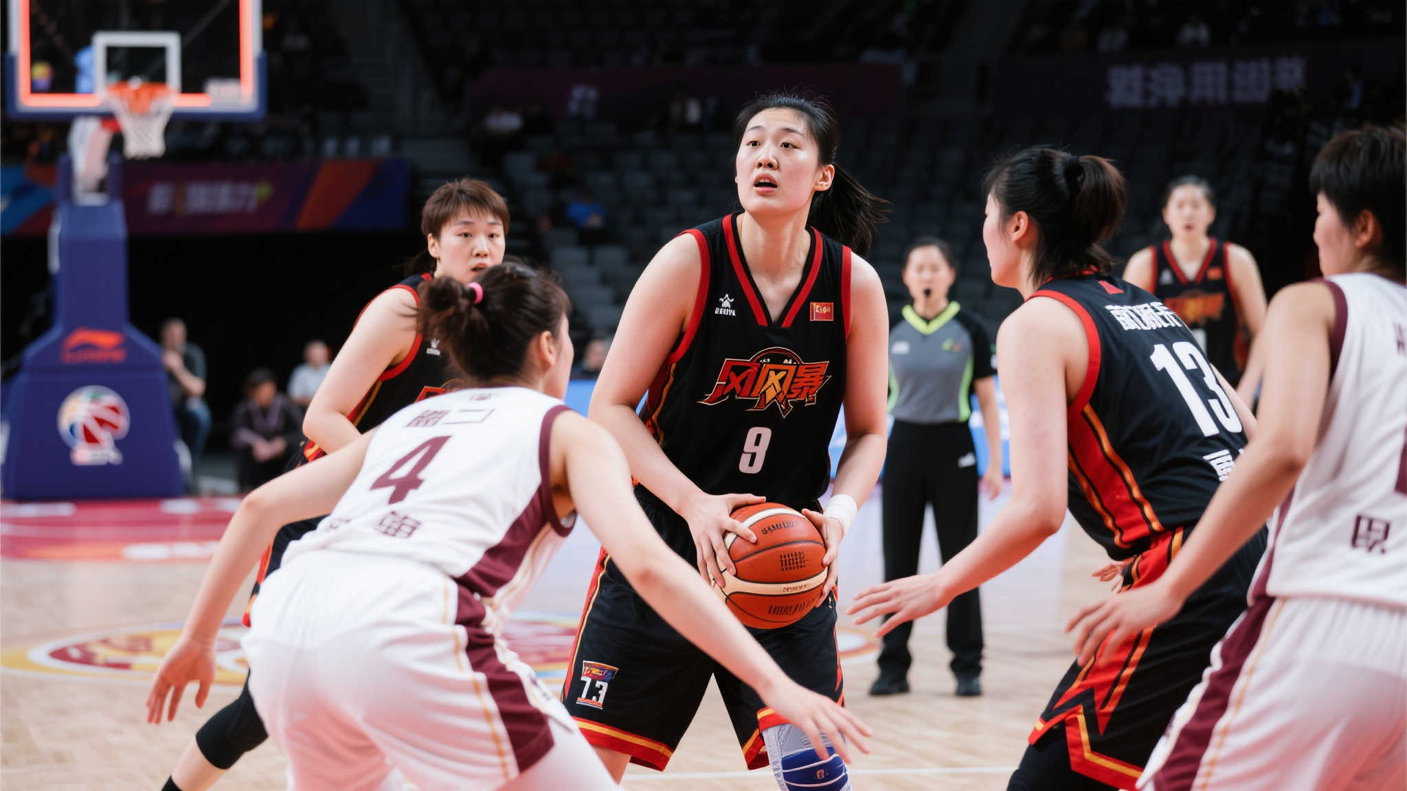 多俱乐部的 多俱乐部的